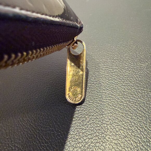 Louis Vuitton Amarante Monogram Vernis Zippy Wallet - Picture 3 of 16